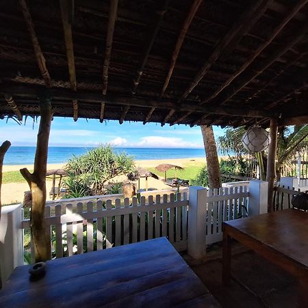 Bed and Breakfast Sailors' Bay Hikkaduwa Esterno foto
