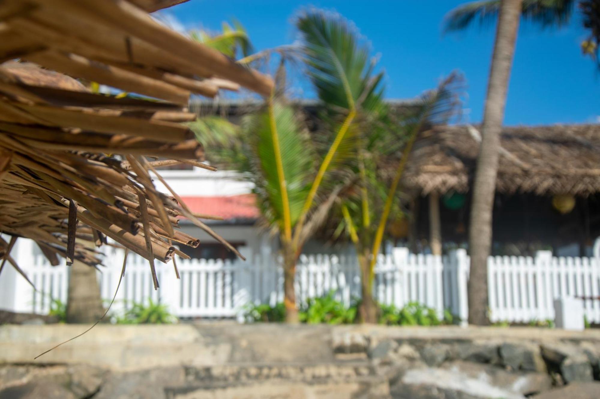 Bed and Breakfast Sailors' Bay Hikkaduwa Esterno foto