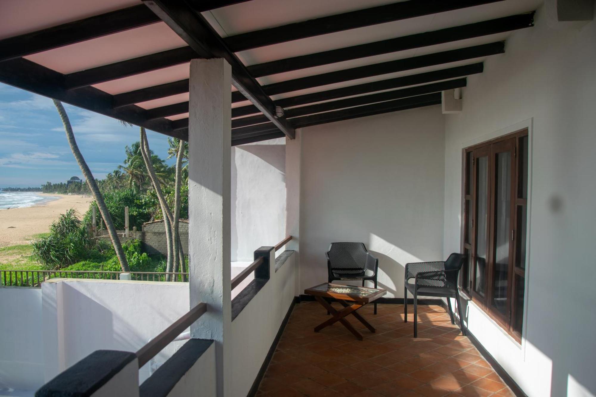 Bed and Breakfast Sailors' Bay Hikkaduwa Esterno foto