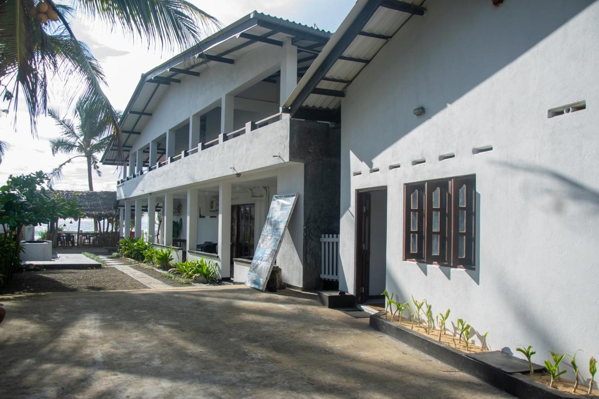 Bed and Breakfast Sailors' Bay Hikkaduwa Esterno foto