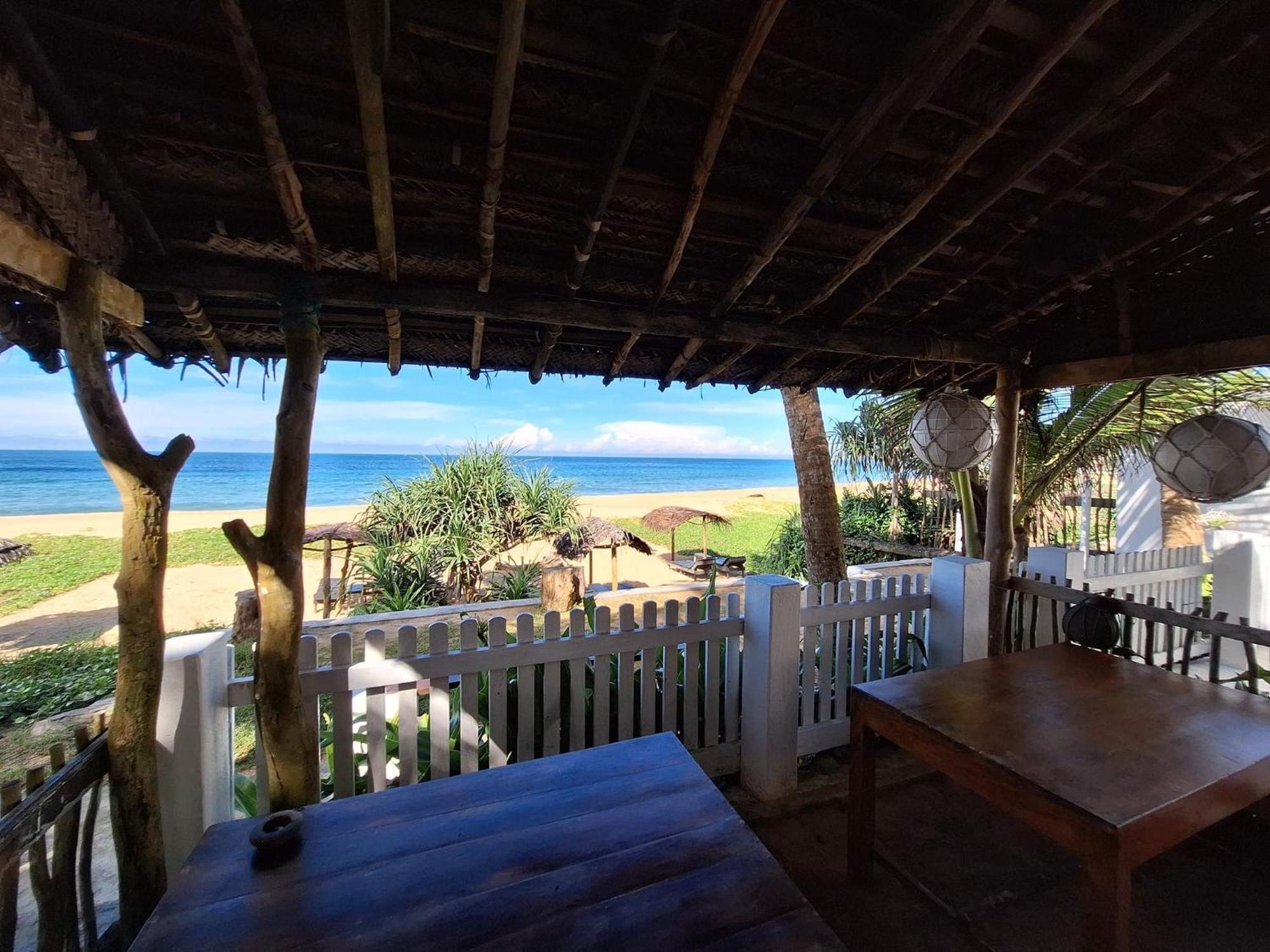 Bed and Breakfast Sailors' Bay Hikkaduwa Esterno foto