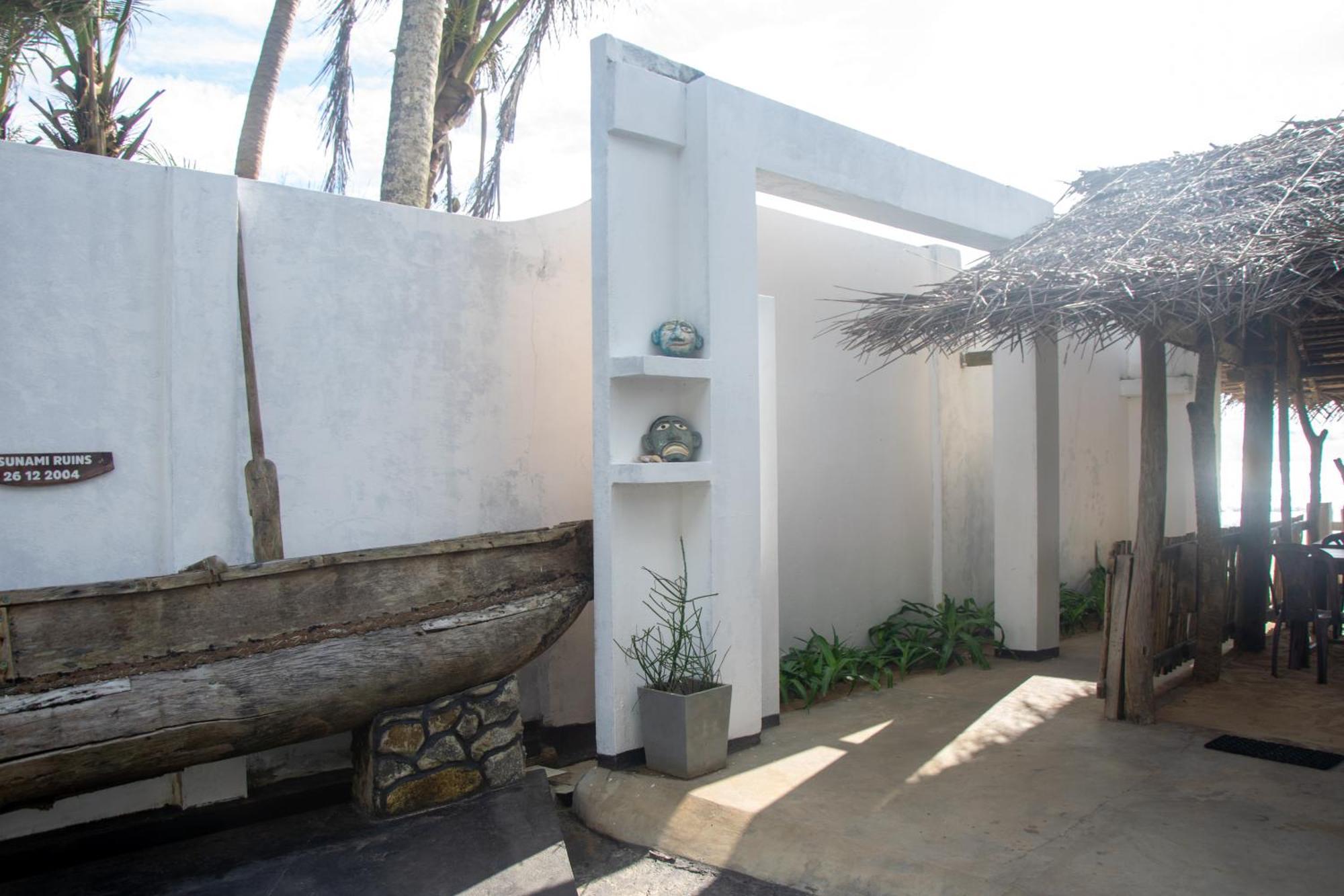 Bed and Breakfast Sailors' Bay Hikkaduwa Esterno foto