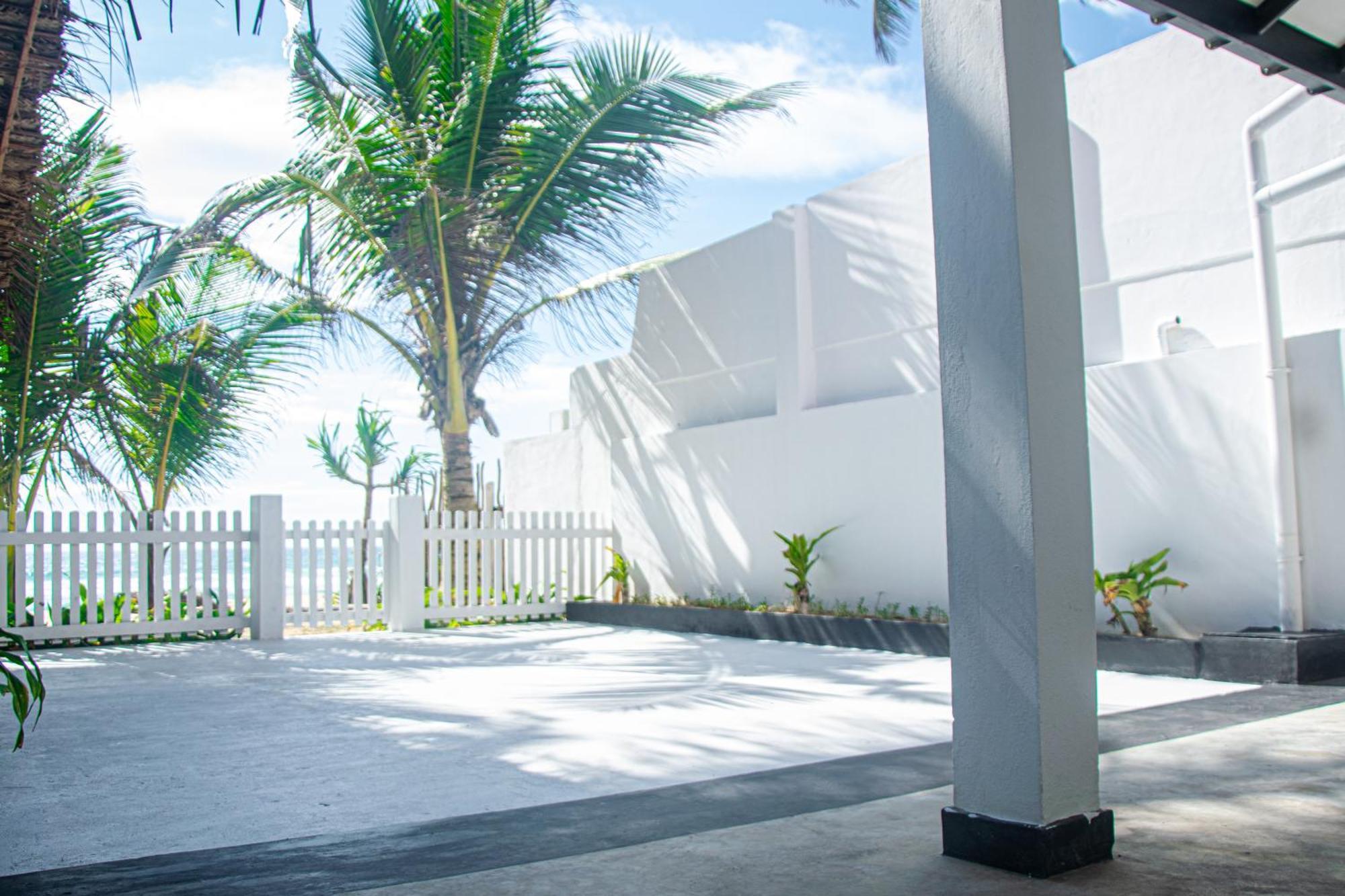 Bed and Breakfast Sailors' Bay Hikkaduwa Esterno foto