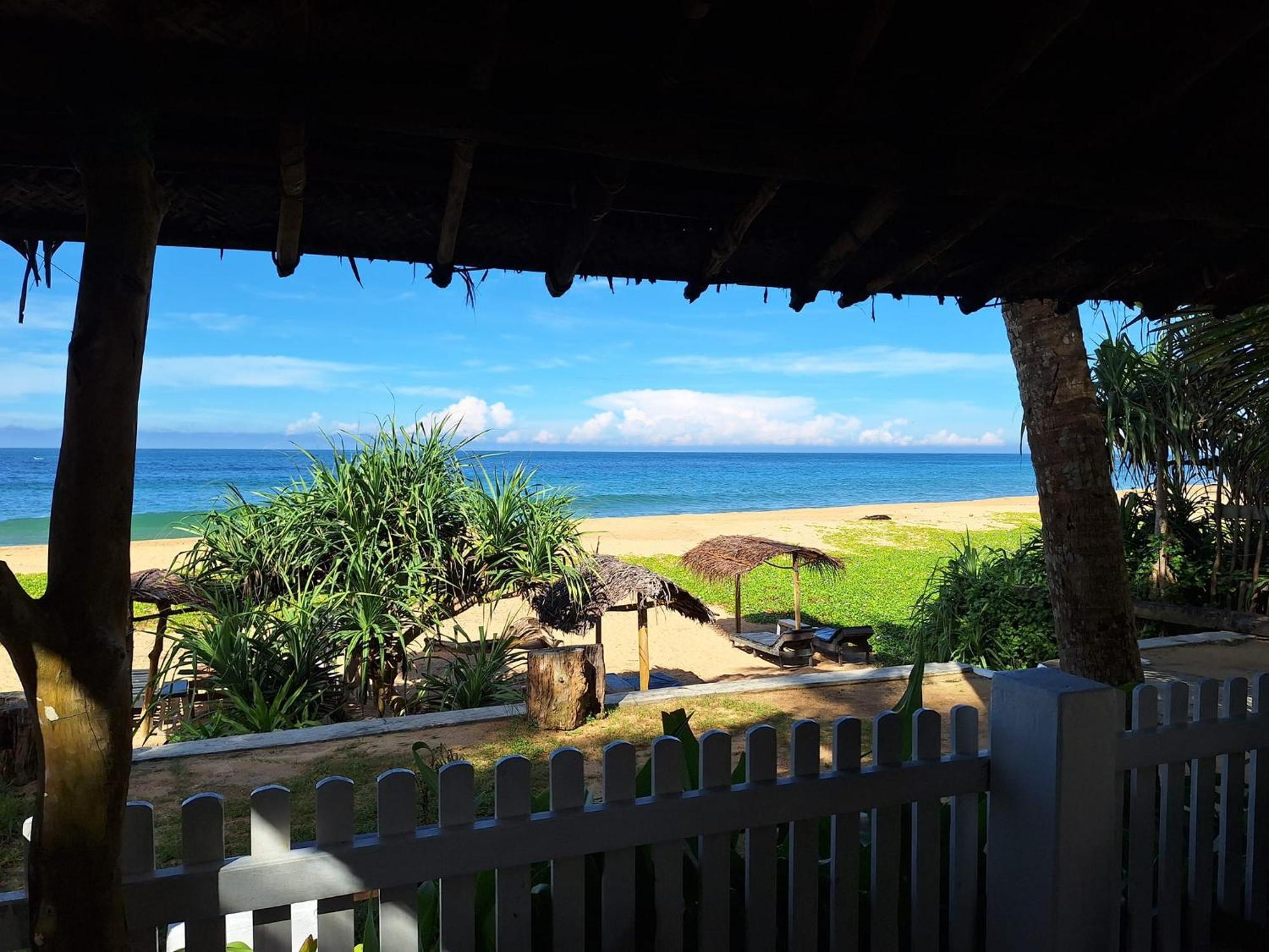 Bed and Breakfast Sailors' Bay Hikkaduwa Esterno foto