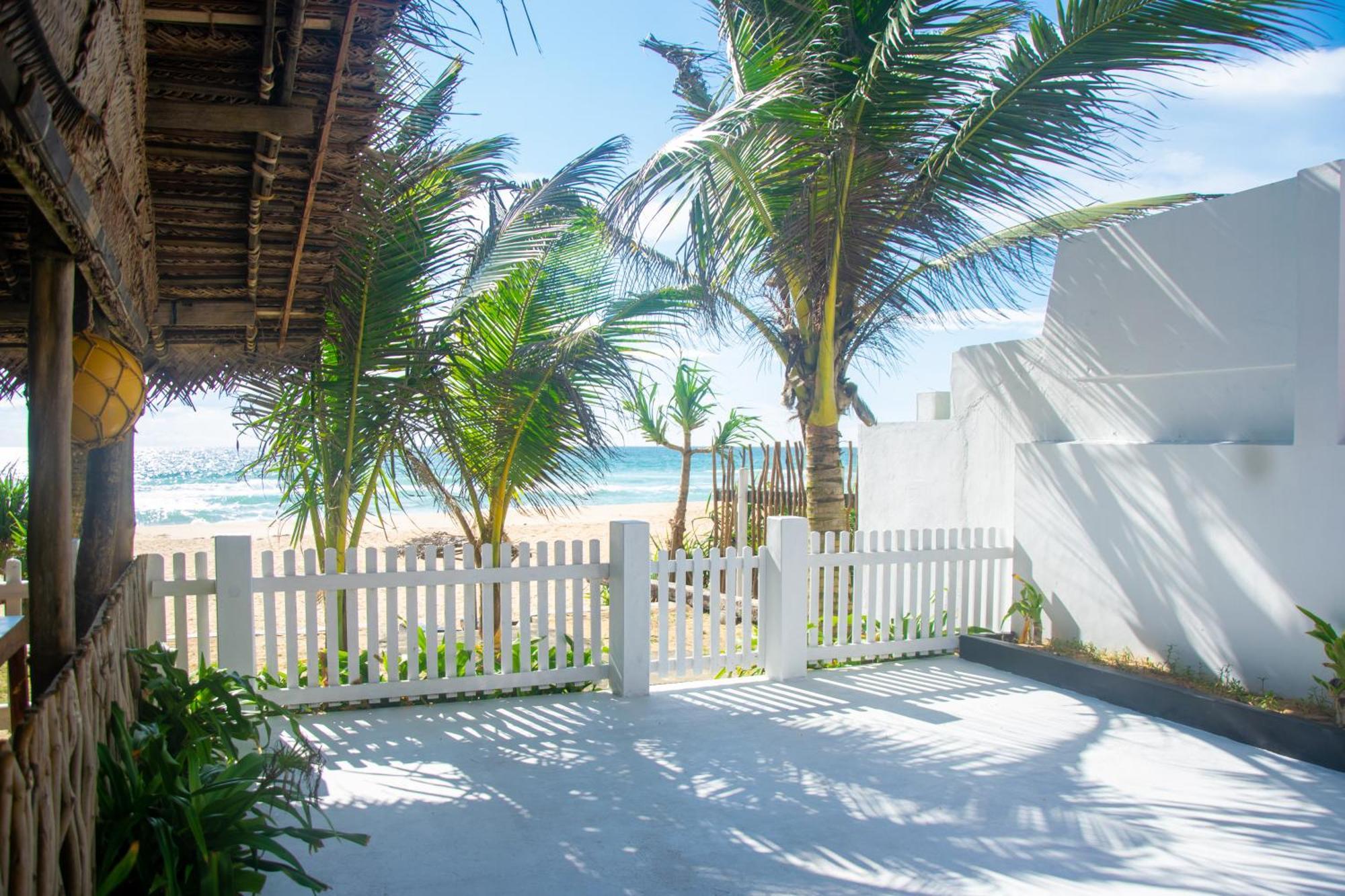 Bed and Breakfast Sailors' Bay Hikkaduwa Esterno foto