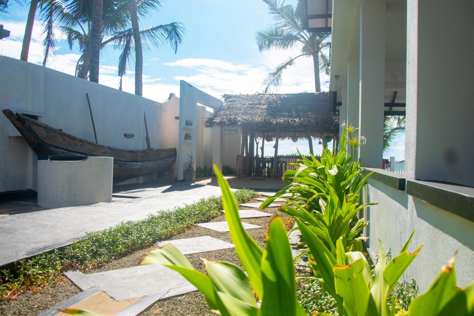 Bed and Breakfast Sailors' Bay Hikkaduwa Esterno foto