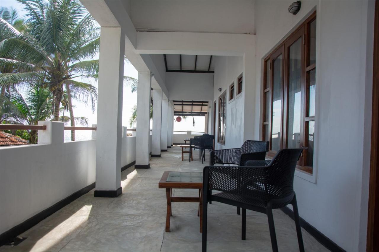 Bed and Breakfast Sailors' Bay Hikkaduwa Esterno foto