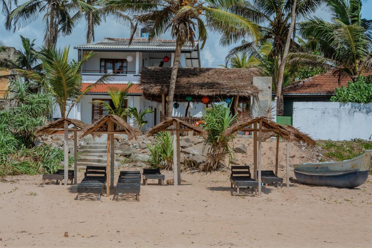 Bed and Breakfast Sailors' Bay Hikkaduwa Esterno foto